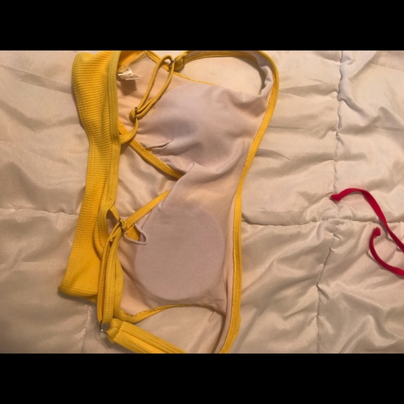 Bikini - Picture 8 of 8